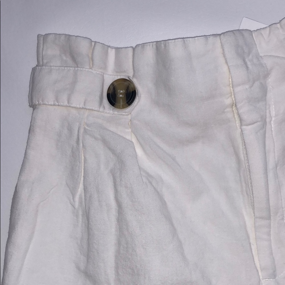 H&M Linen Blend  Shorts - Picture 3 of 4